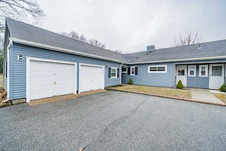 230 Greenwood Ter #230 Chicopee, MA 01022