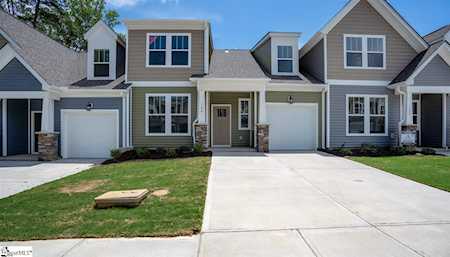 124 Creekhaven Ln Taylors, SC 29687