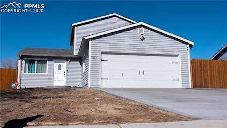 3271 Foxridge Drive Colorado Springs, CO 80916