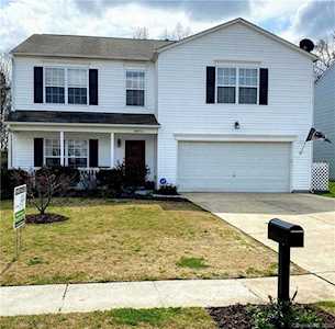 10933 Dry Stone Dr Huntersville, NC 28078