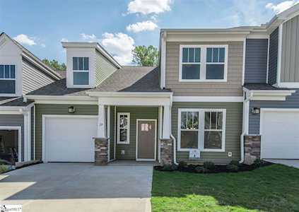 24 Creekhaven Ln Taylors, SC 29687