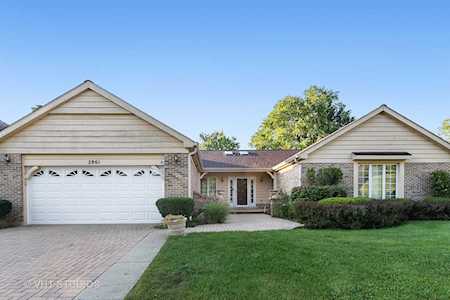 2861 E Woodbury Dr Arlington Heights, IL 60004