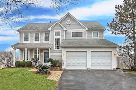 831 Adderly Ln Gurnee, IL 60031