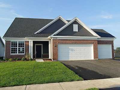 2 Samantha Joy Ct Bolingbrook, IL 60490