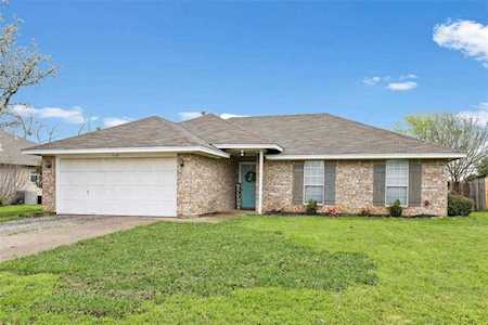 108 Misty View Lane Roanoke, TX 76262