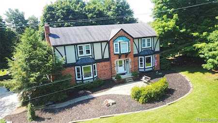 46811 7 Mile Rd Northville Twp, MI 48167