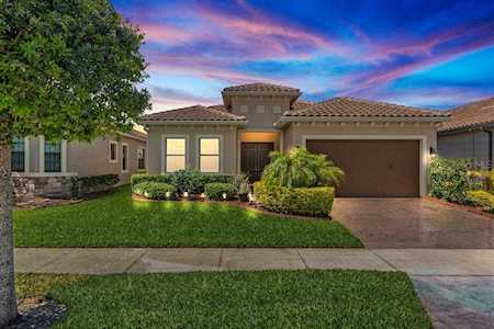 13124 Woodford Street Orlando, FL 32832