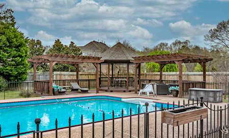 9594 Drayton Hall Ln Germantown, TN 38139