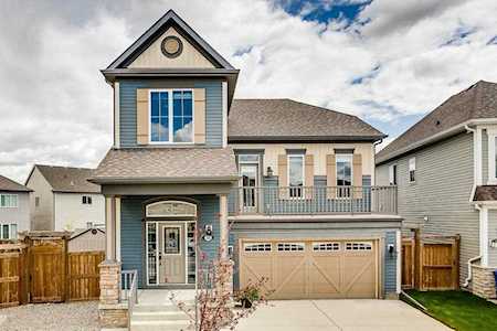 26 Windwood Grove SW Airdrie, AB T4B 3T4