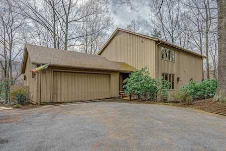 4929 Hunting Hills Roanoke, VA 24018