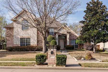 8909 Thornway Drive North Richland Hills, TX 76182