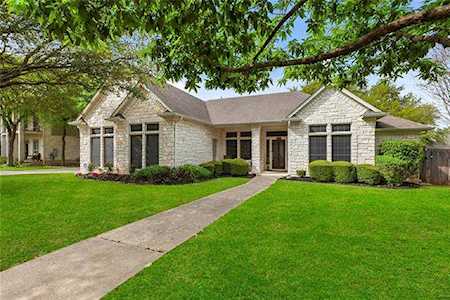 2608 Niemann Dr Austin, TX 78748