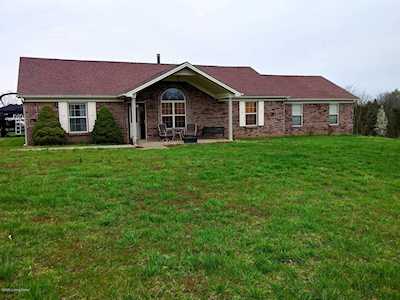 105 Settlers Point Dr Taylorsville, KY 40071