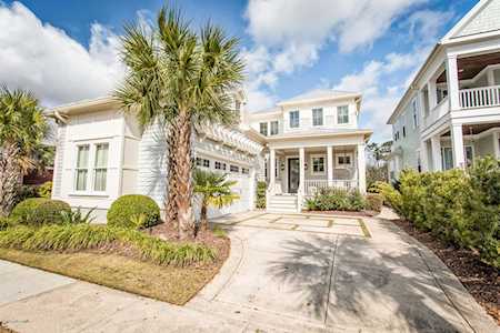 6221 Chalfont Circle Wilmington, NC 28405