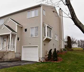 26 Oakwood Ln #26 Worcester, MA 01604