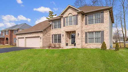 427 Flagstone Ct North Aurora, IL 60542