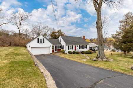 65 Hopkins St Wakefield, MA 01880