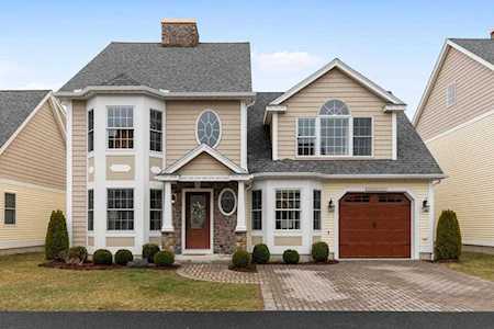 12 Cheshire Ln #12 Tewksbury, MA 01876