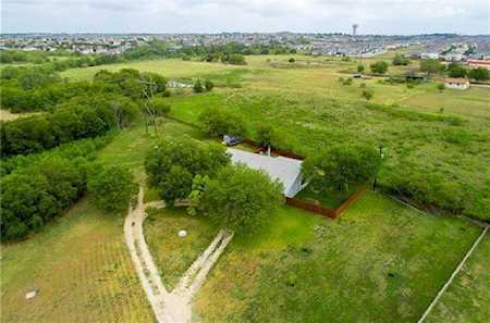 2303 Windy Hill Rd Kyle, TX 78640