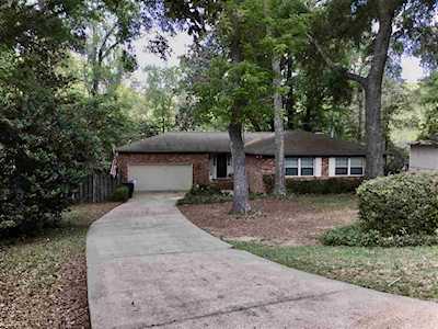 2404 Debden Court Tallahassee, FL 32309