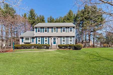 37 Cox Ln Methuen, MA 01844