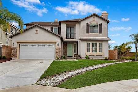 27 Via Palmieki Court Lake Elsinore, CA 92532