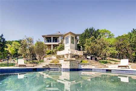 515 Crystal Creek Dr Austin, TX 78746