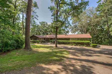 3380 Lakeshore Drive Tallahassee, FL 32312