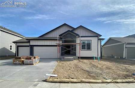 6073 Nash Drive Colorado Springs, CO 80925