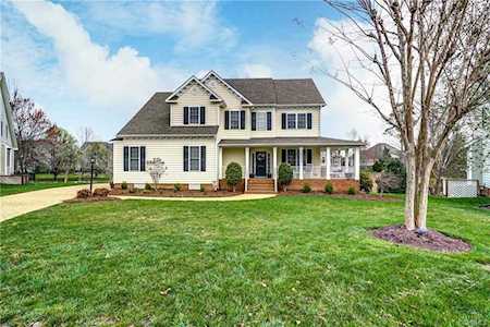 4606 Summer Lake Mews Moseley, VA 23120