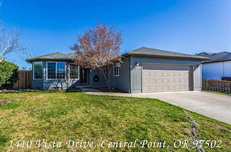 1410 Vista Dr Central Point, OR 97502