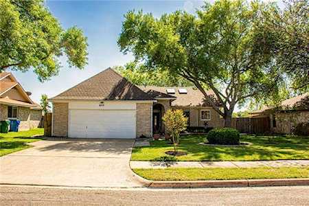 605 Cedar Ridge Dr Pflugerville, TX 78660