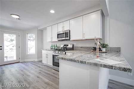 903 Derringer Ln Henderson, NV 89014
