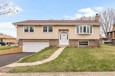 1812 Chandler Ave St. Charles, IL 60174