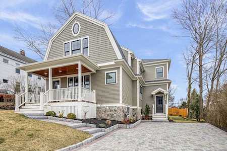 11 Chase Ave Lexington, MA 02421