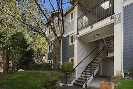 250 NW Dogwood St #D202 Issaquah, WA 98027