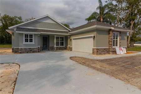 5421 Jones Avenue Zellwood, FL 32798