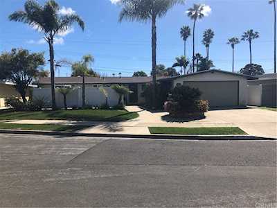 205 Tulane Place Costa Mesa, CA 92626