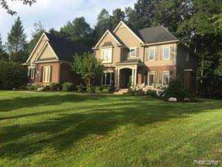 967 Troon Highland Twp, MI 48357