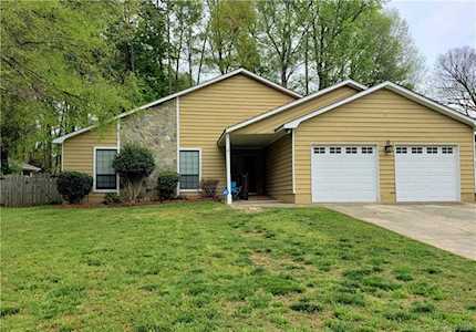 9223 Aylesbury Ln Mint Hill, NC 28227