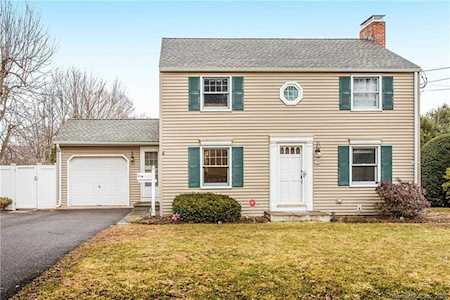 20 Foxridge Road West Hartford, CT 06107