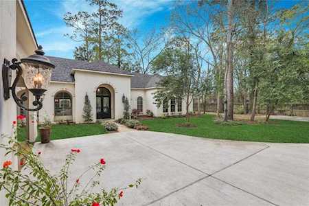 752 Echo Ln Hedwig Village, TX 77024
