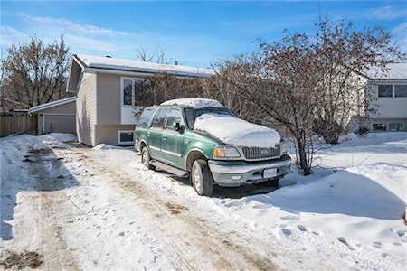 31 ELLS Crescent Fort Mcmurray, AB T9H 1N4