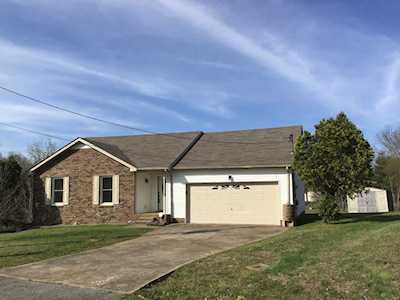 734 Brownsville Ct Clarksville, TN 37043