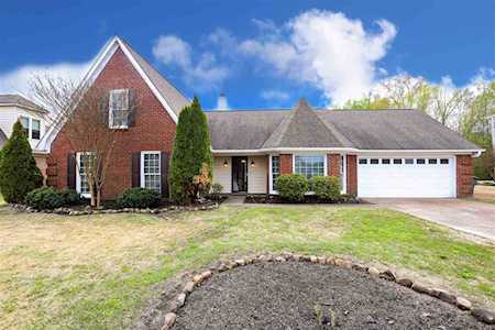 8753 Forest Breeze Dr Memphis, TN 38018