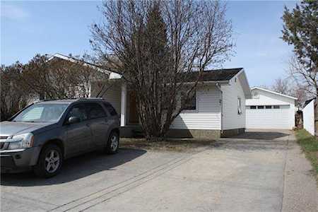 97 Hill Drive Fort Mcmurray, AB T9H 2A3