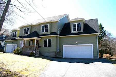 8 Curve St #B Millbury, MA 01527