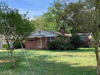 2005 Faulk Drive Tallahassee, FL 32303