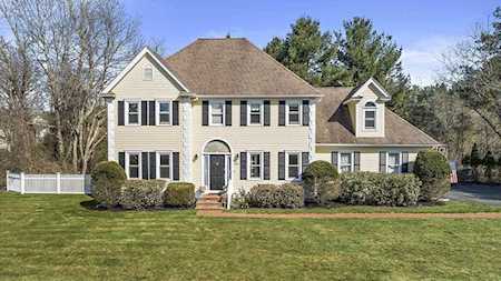 104 Setterland Farm Rd Hanover, MA 02339