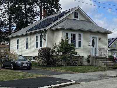 11 Dell Ave Worcester, MA 01604